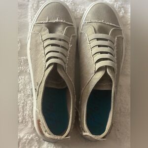 Blowfish Malibu Pull On Sneakers Shoes Cotton size 9 Frayed Edge Elastic Laces